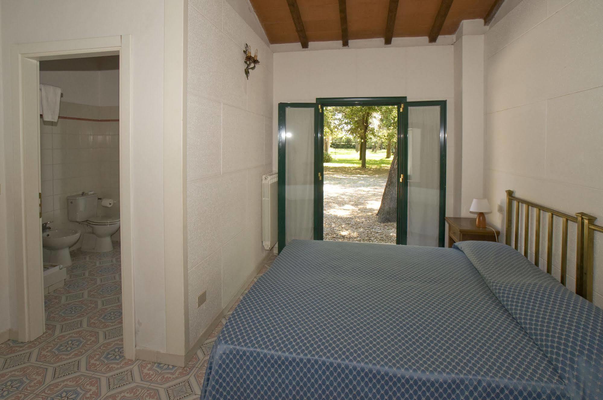 Razza Del Casalone Guest House Grosseto Exterior photo
